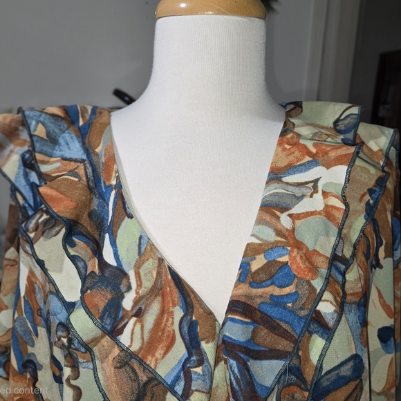 Timing Abstract Ruffle Blouse Green Blue Brown 3X Plus - Picture 3 of 8